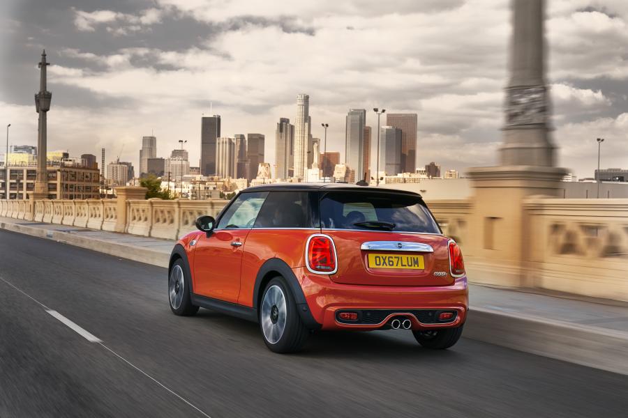  Mini Cooper S (F56) 2018 года  (WW) (фото 43 из 196)